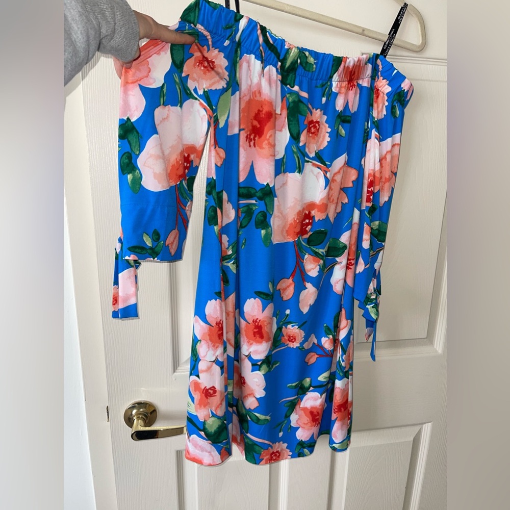 Vince Camuto Off Shoulder Floral Dress - Picture 3 of 7